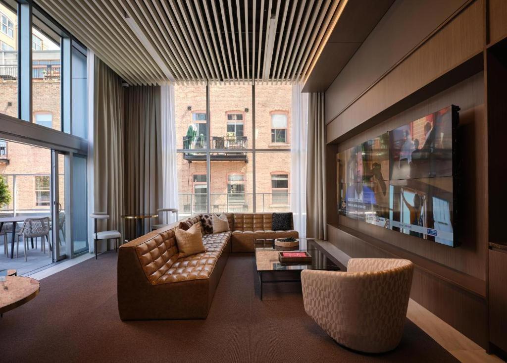 Level Suite