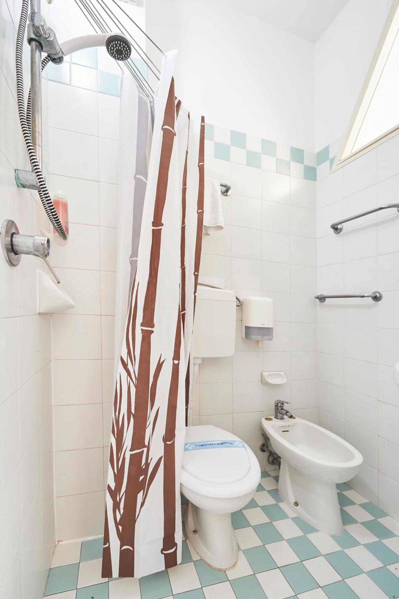 Single Room,1552397611:JPEG
