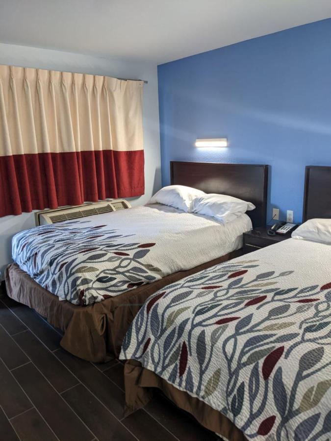 Budget Double Room Smoking