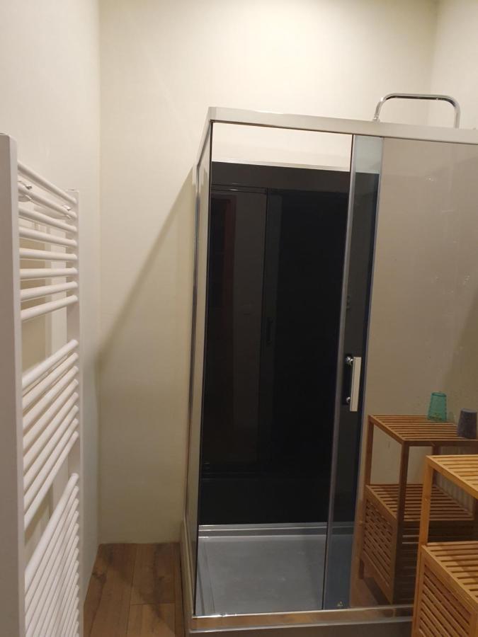 Double Room Private Bathroom,1466015402:JPEG