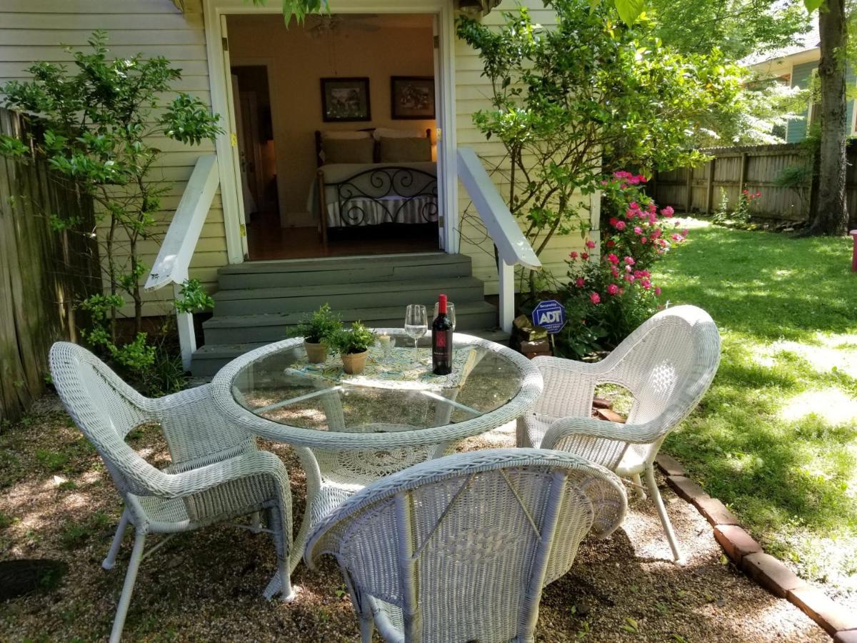 One-Bedroom Cottage