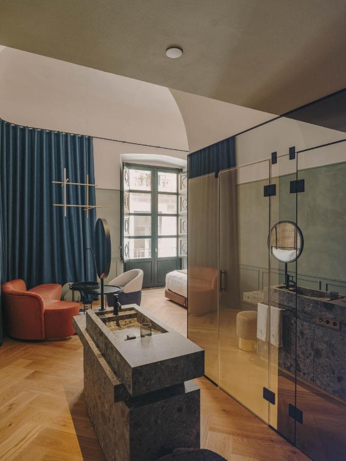 Deluxe Double or Twin Room City View