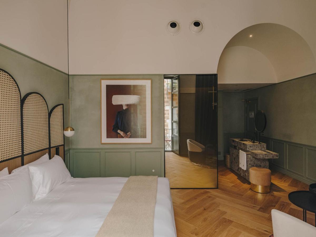 Deluxe Double or Twin Room City View