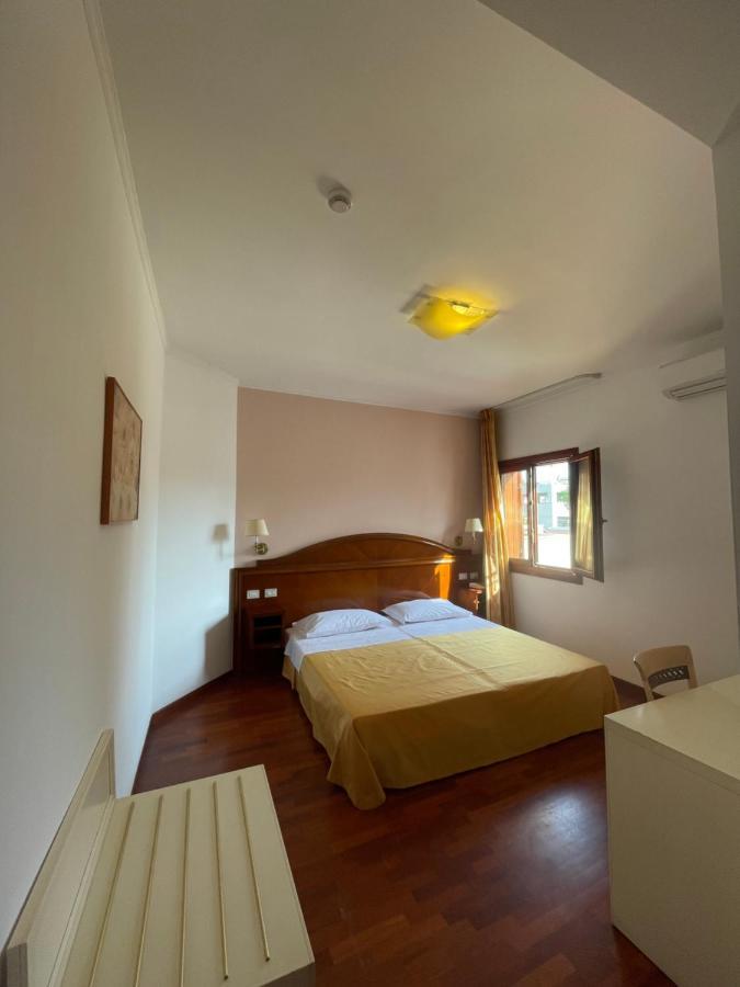 Double Room,1466878331:JPEG