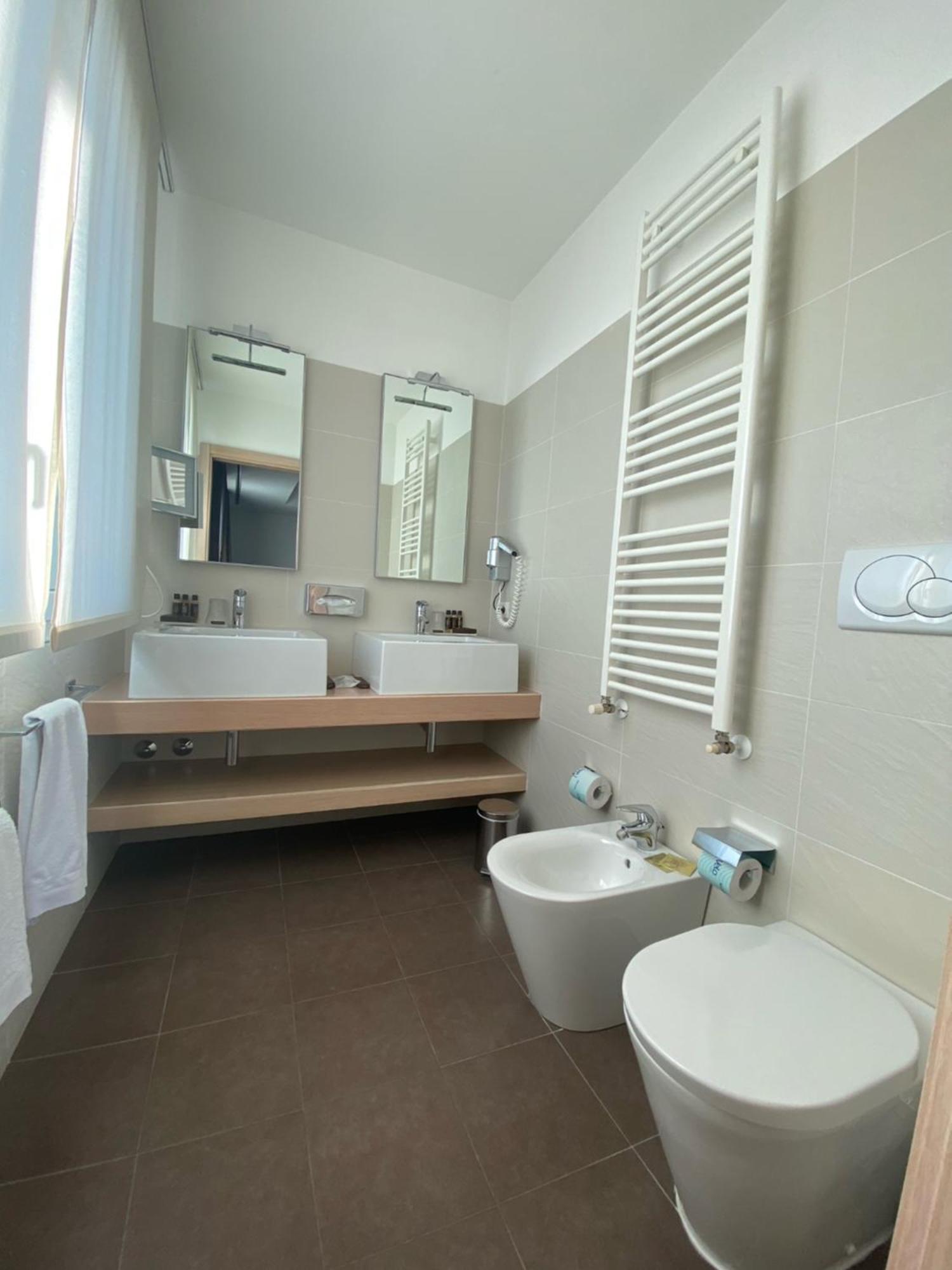 Luxury Suite Spa Bath