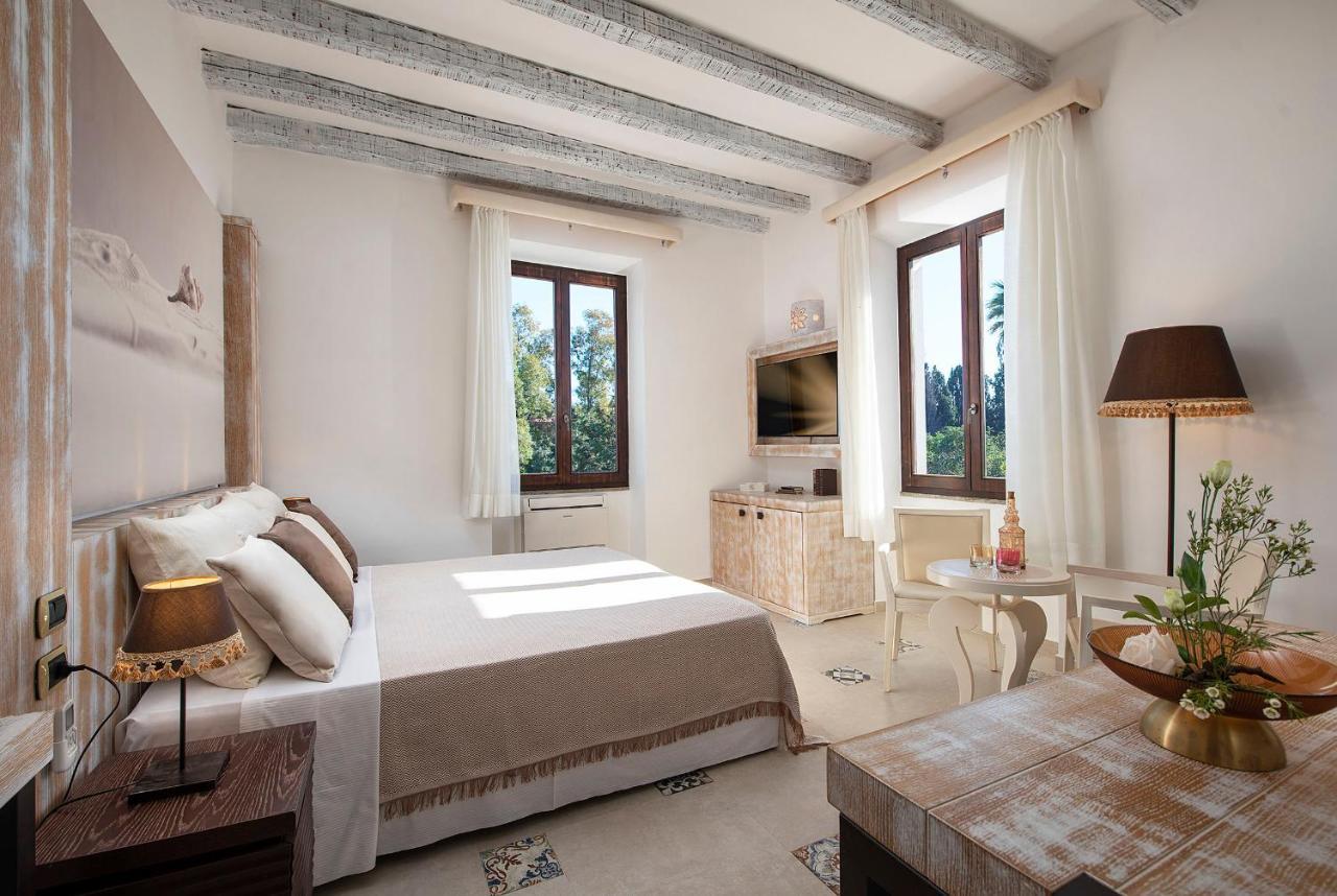 Double or Twin Room Garden View