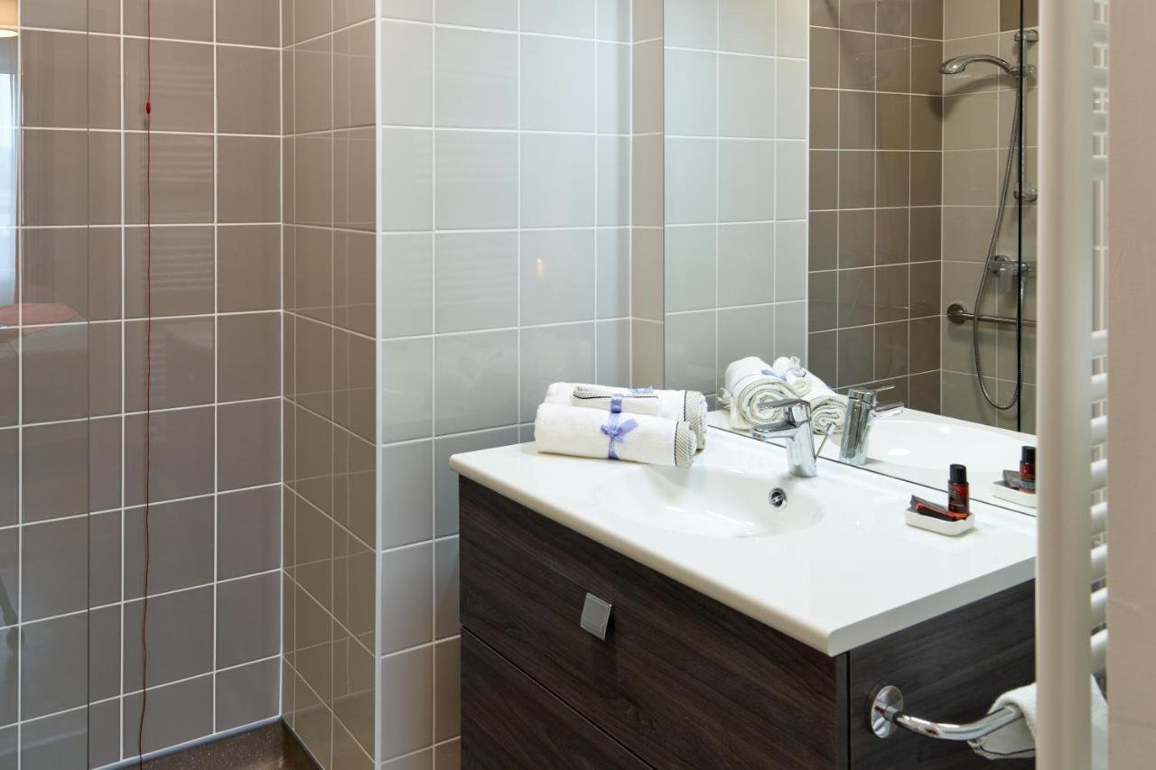 Two-Bedroom Apartment,1594868916:JPEG