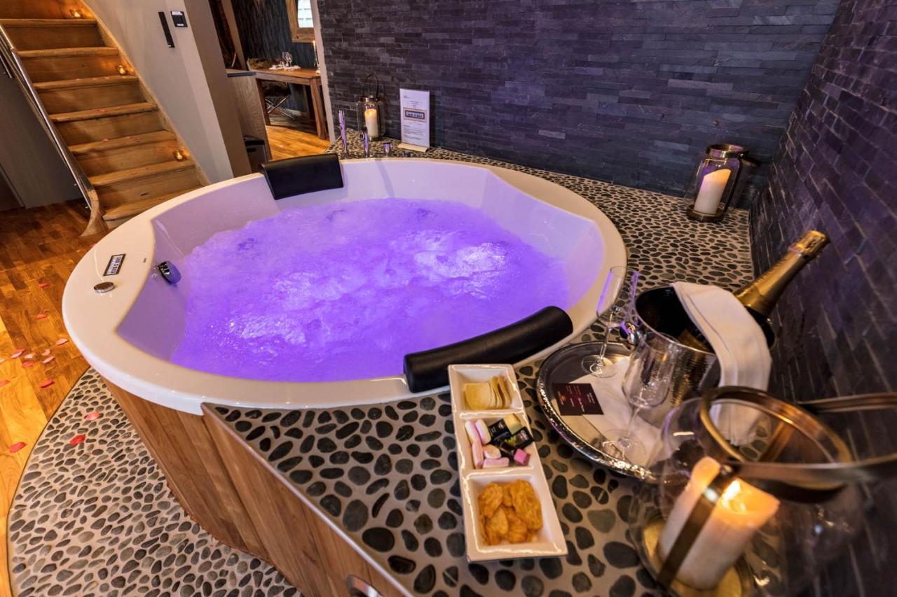 Queen Suite Spa Bath