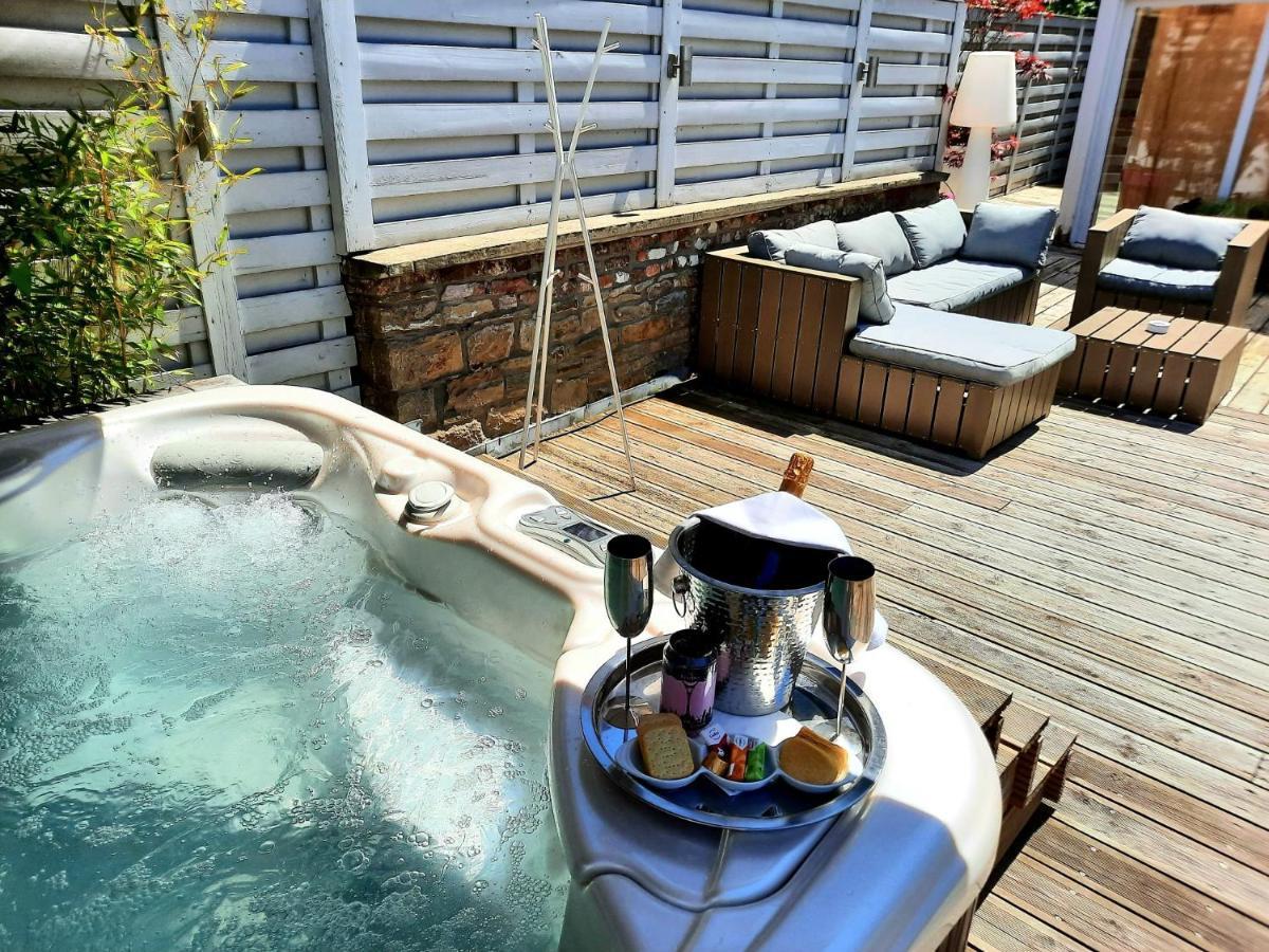 Suite Hot Tub