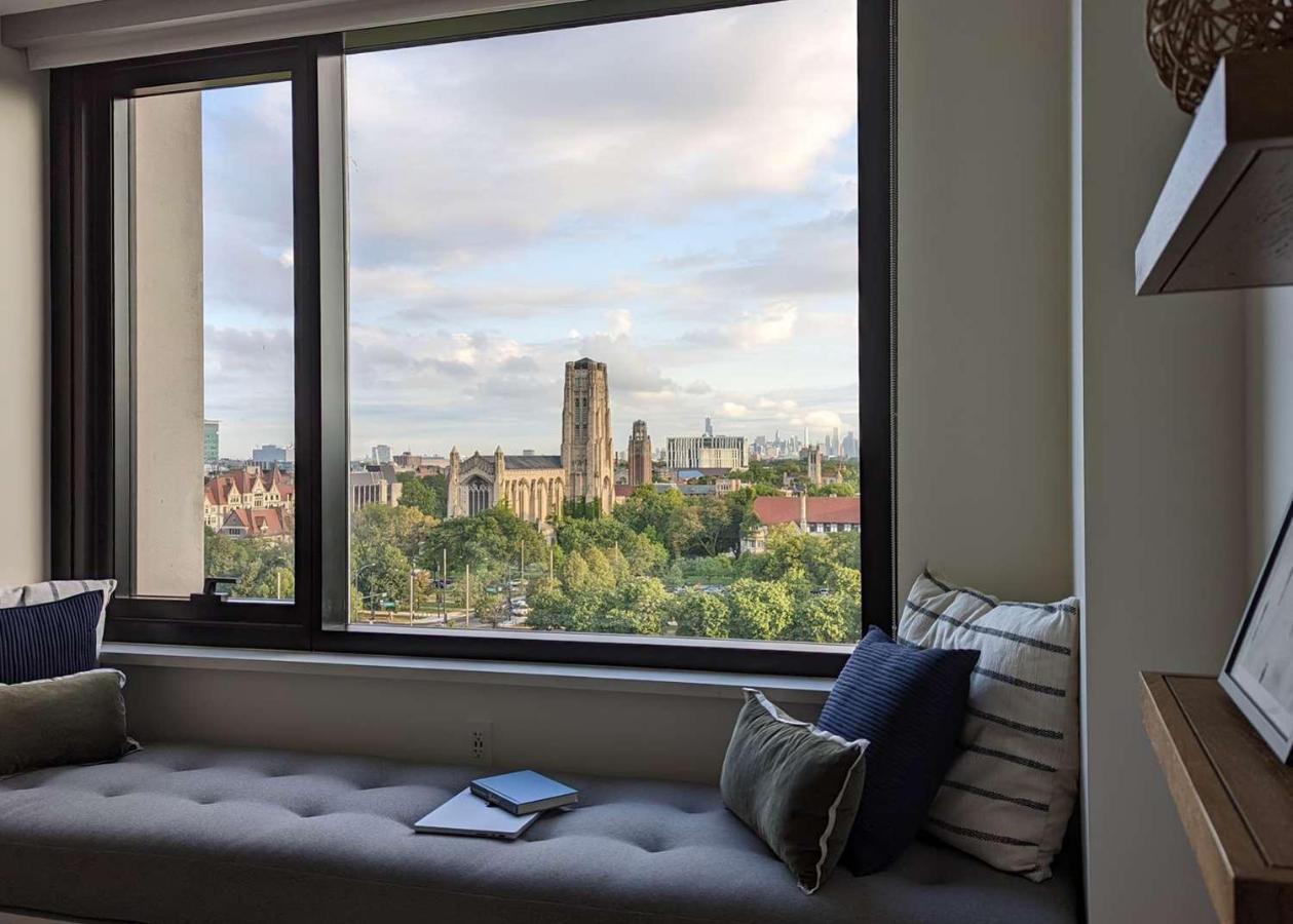 Deluxe King Campus View