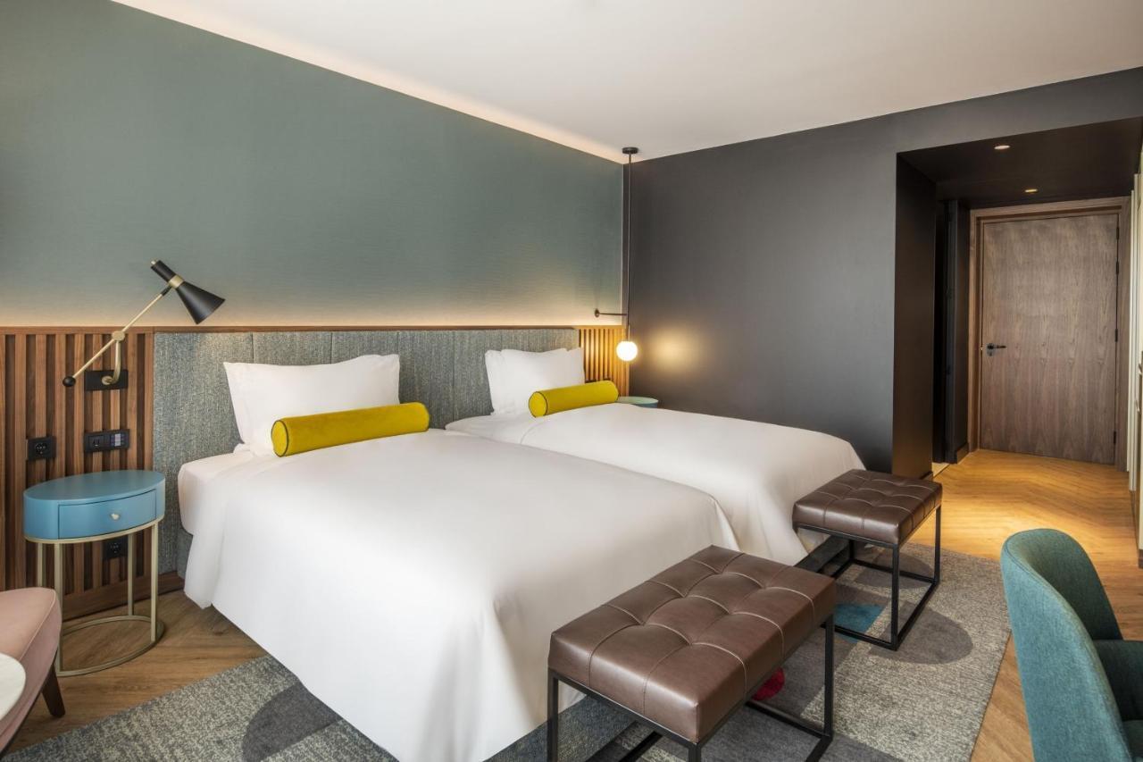 Deluxe Twin Room City View
