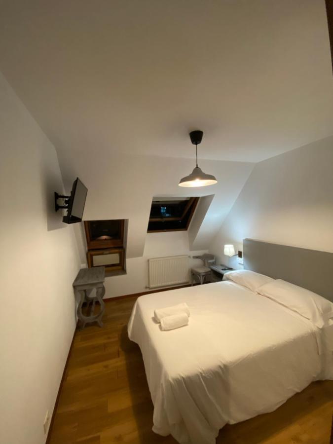 Double Room Private Bathroom,1467821273:JPEG