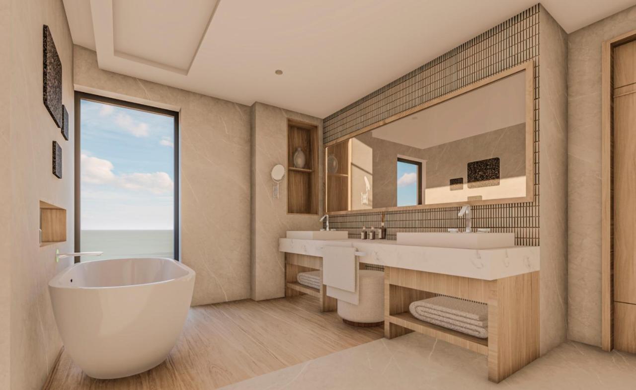 Preferred Club Panoramic Suite Ocean Front