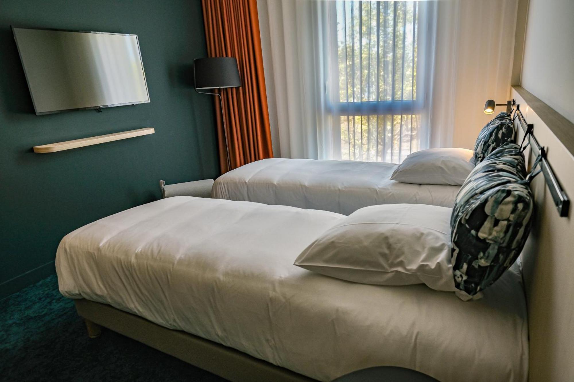 Standard Room Two Single Beds