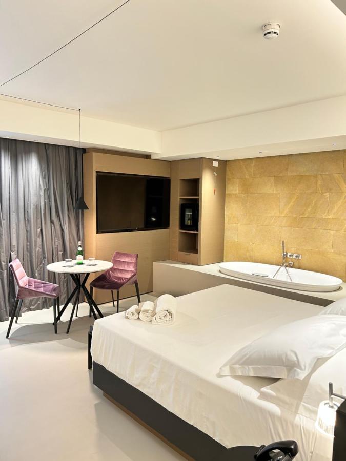 King Room Spa Bath