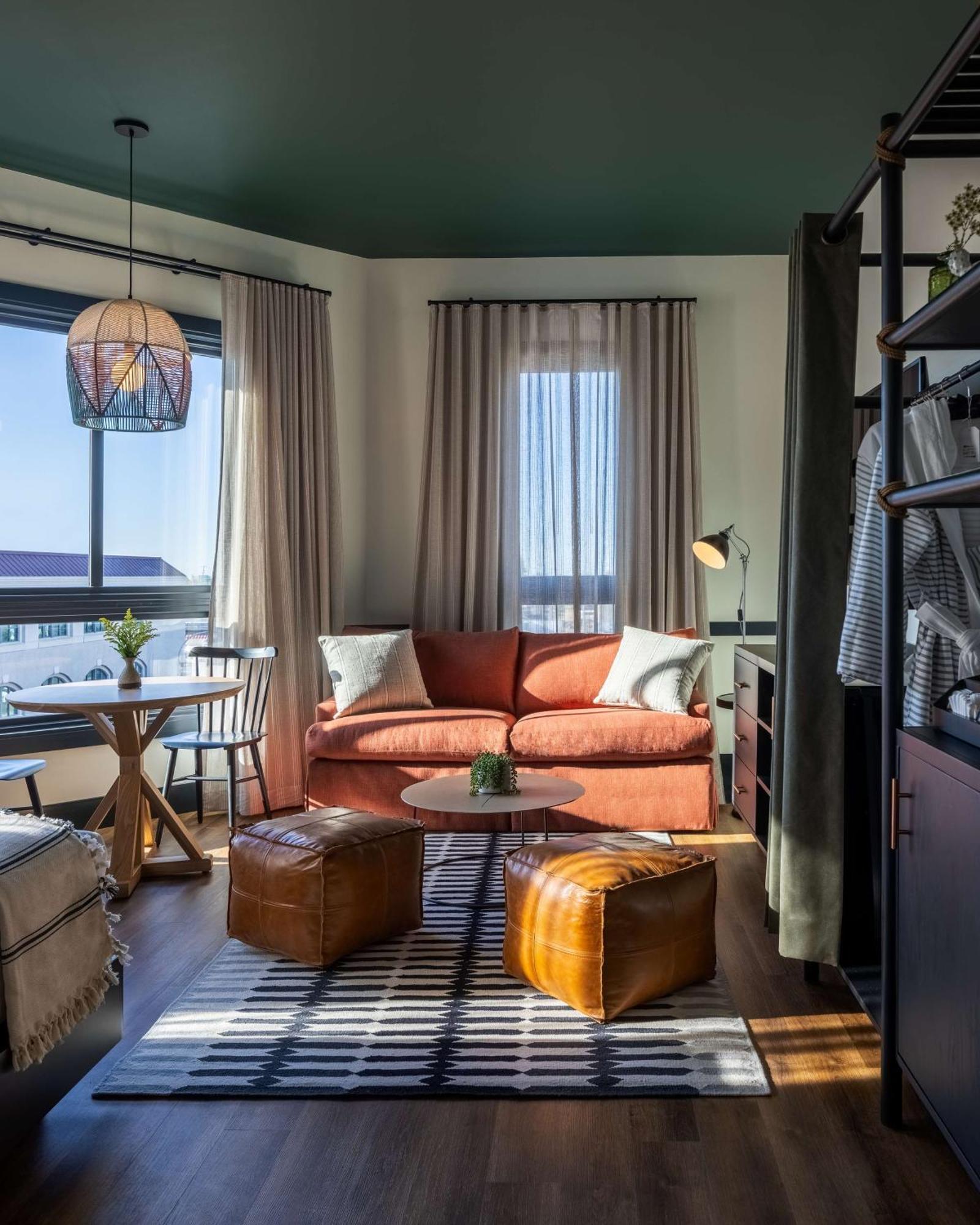 Junior King Suite