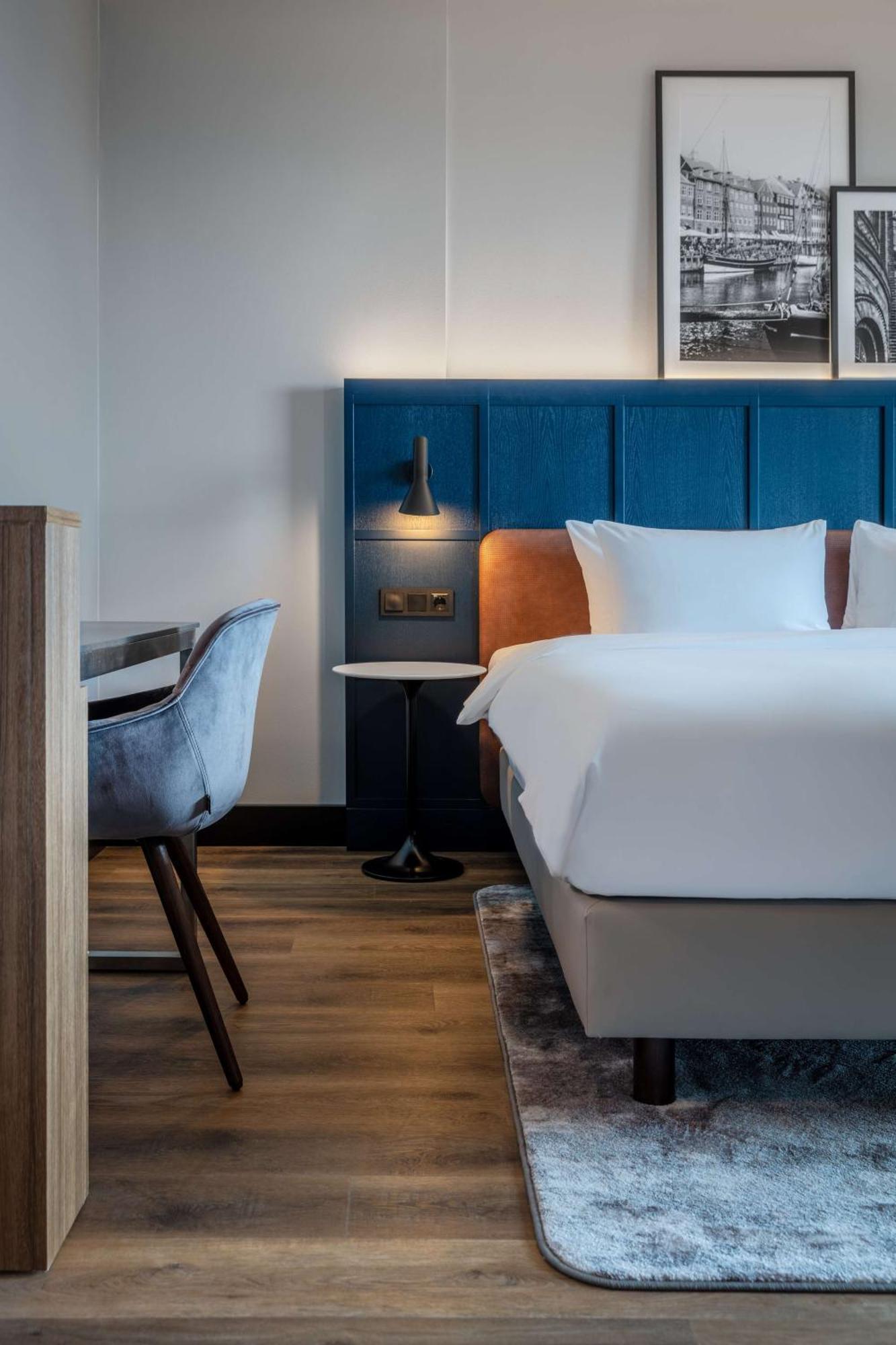 Net Zero Premium Room Skyline Lake View