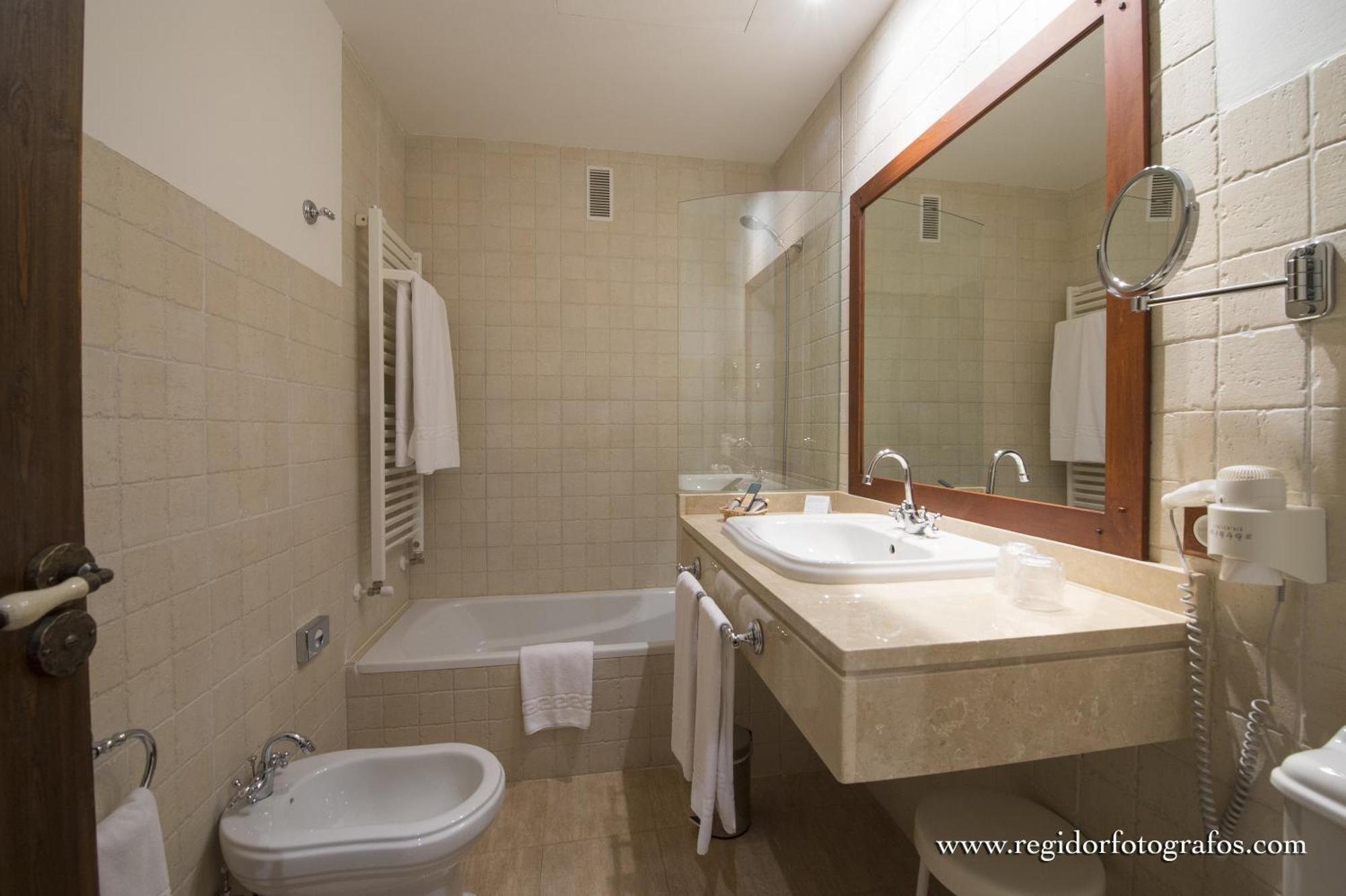 Superior Twin Room,1280957527:JPEG