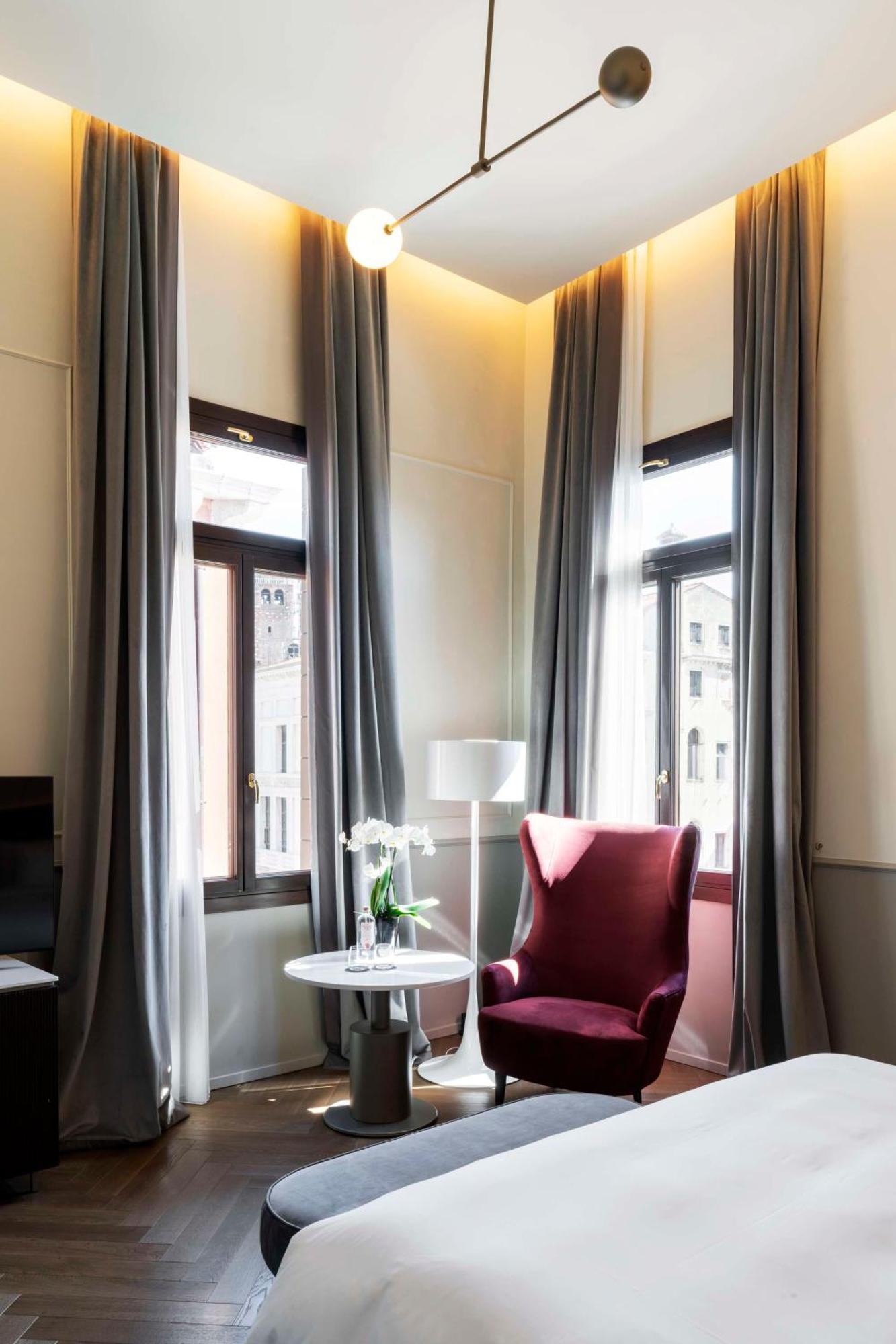 Collection Premium Room Canal View
