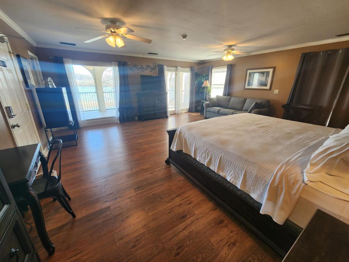 King Room with Balcony