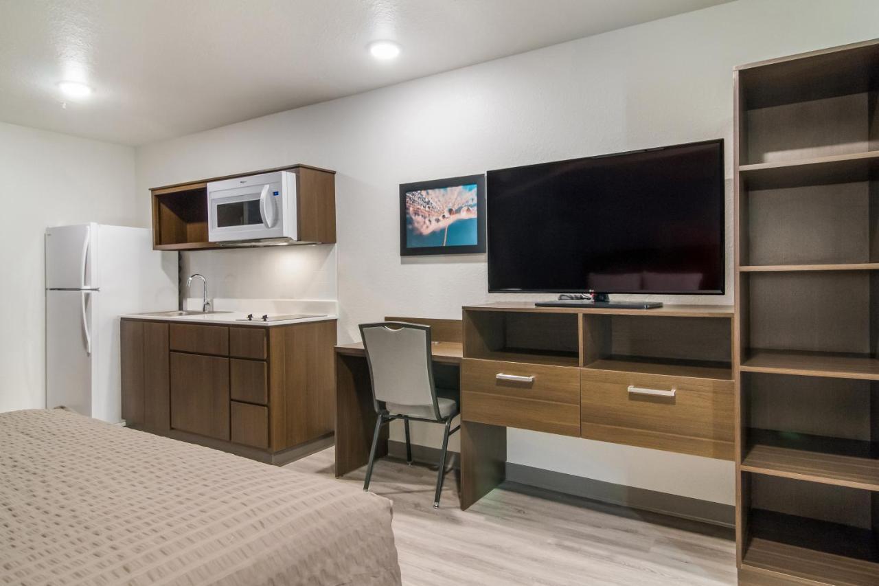 QUEEN SUITE