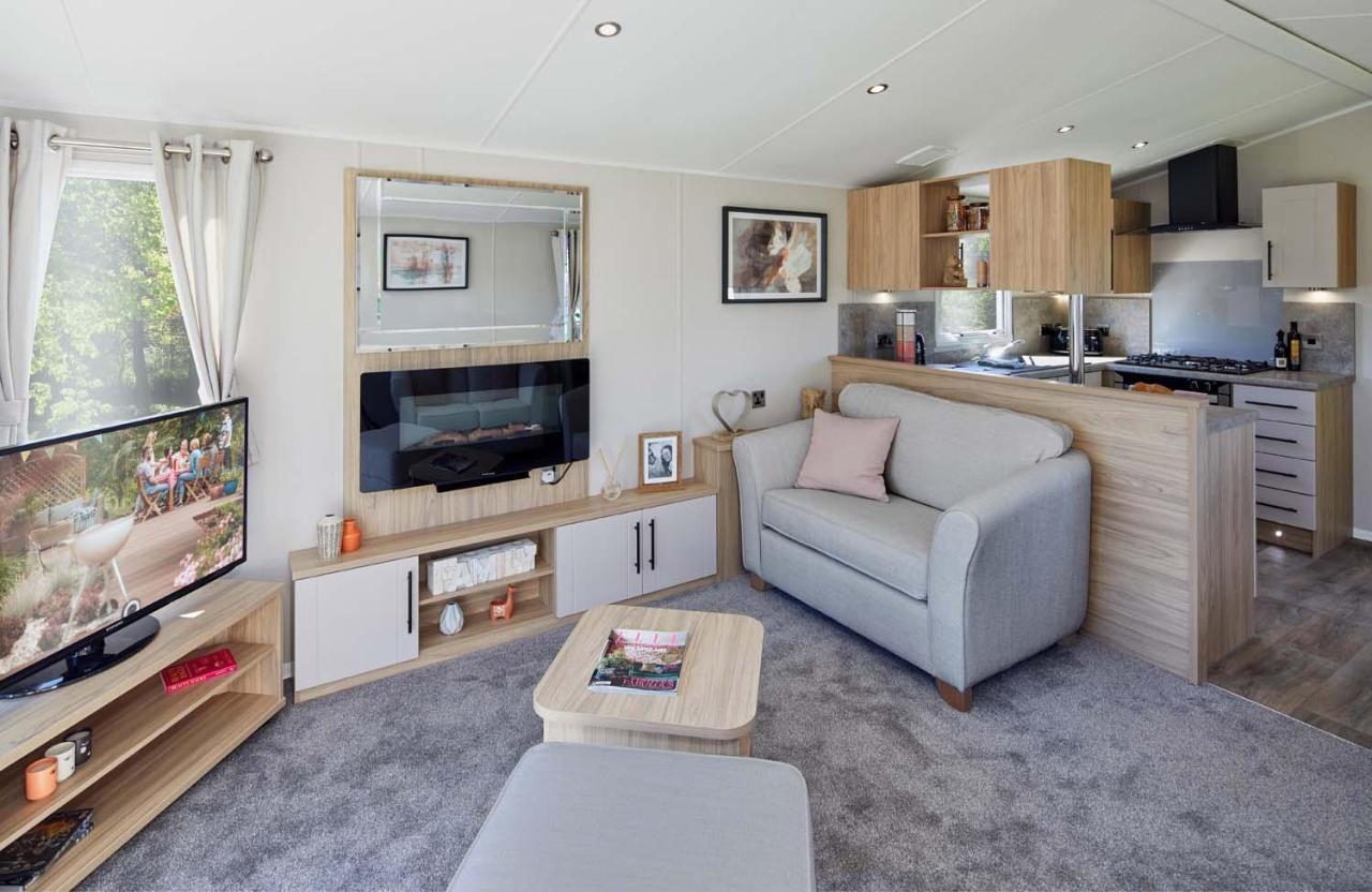 Pet friendly Gold Caravan 3 Bed