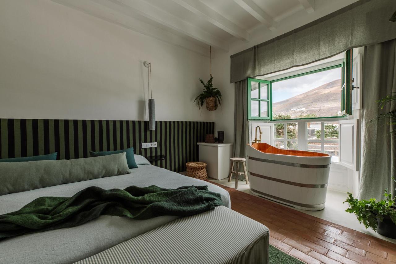 Double Room Mountain View