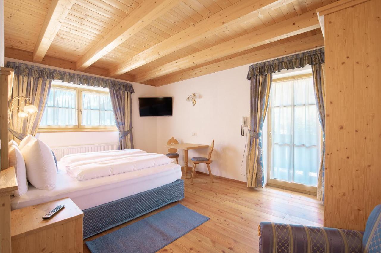Double or Twin Room Balcony