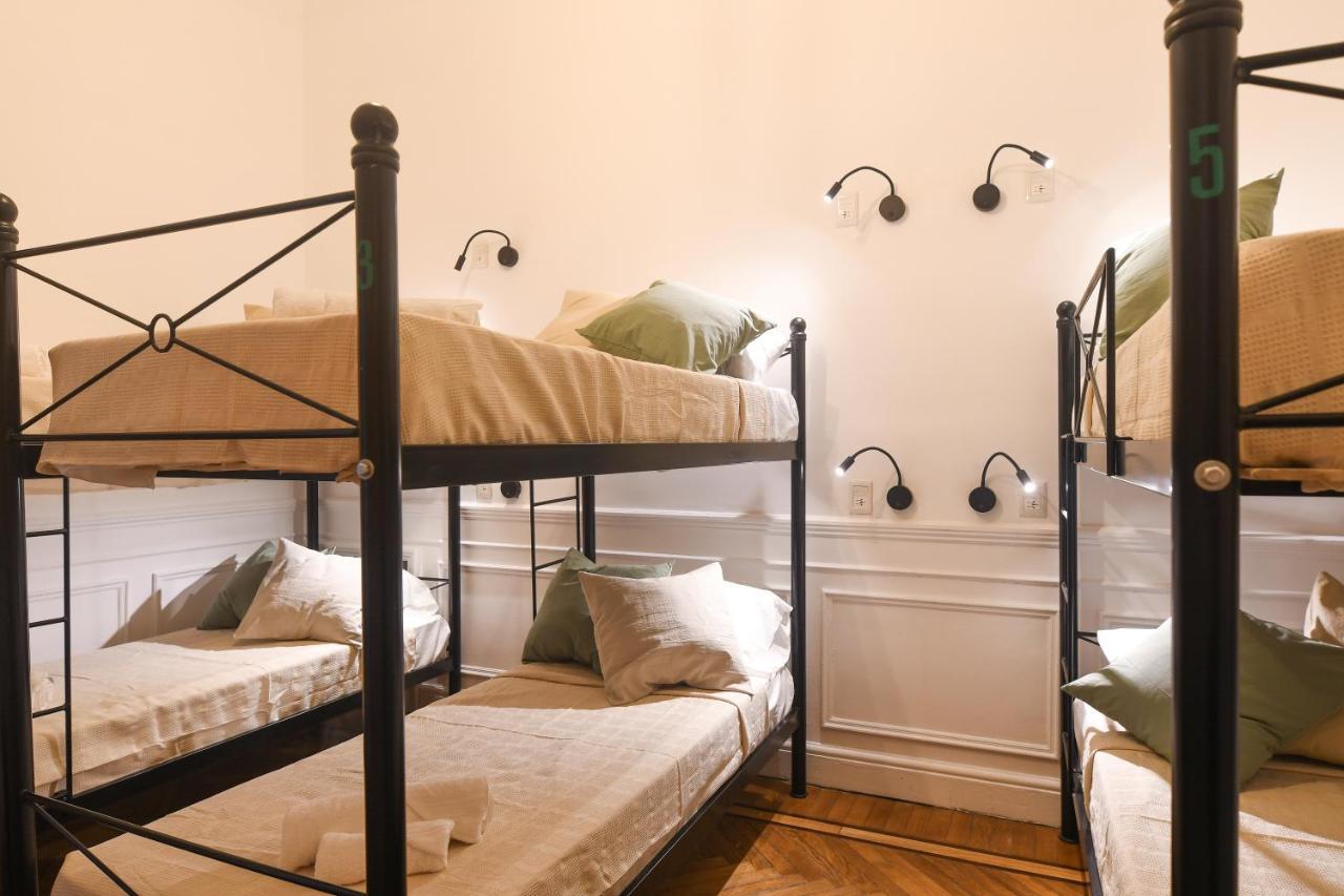 Single Bed 6-Bed Dormitory Room