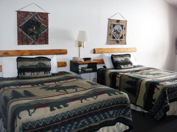 Queen Room Two Queen Beds