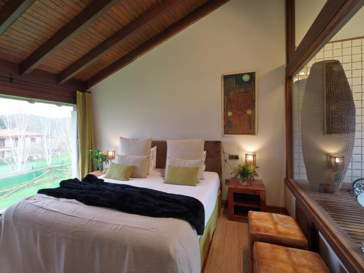 Deluxe One-Bedroom Villa