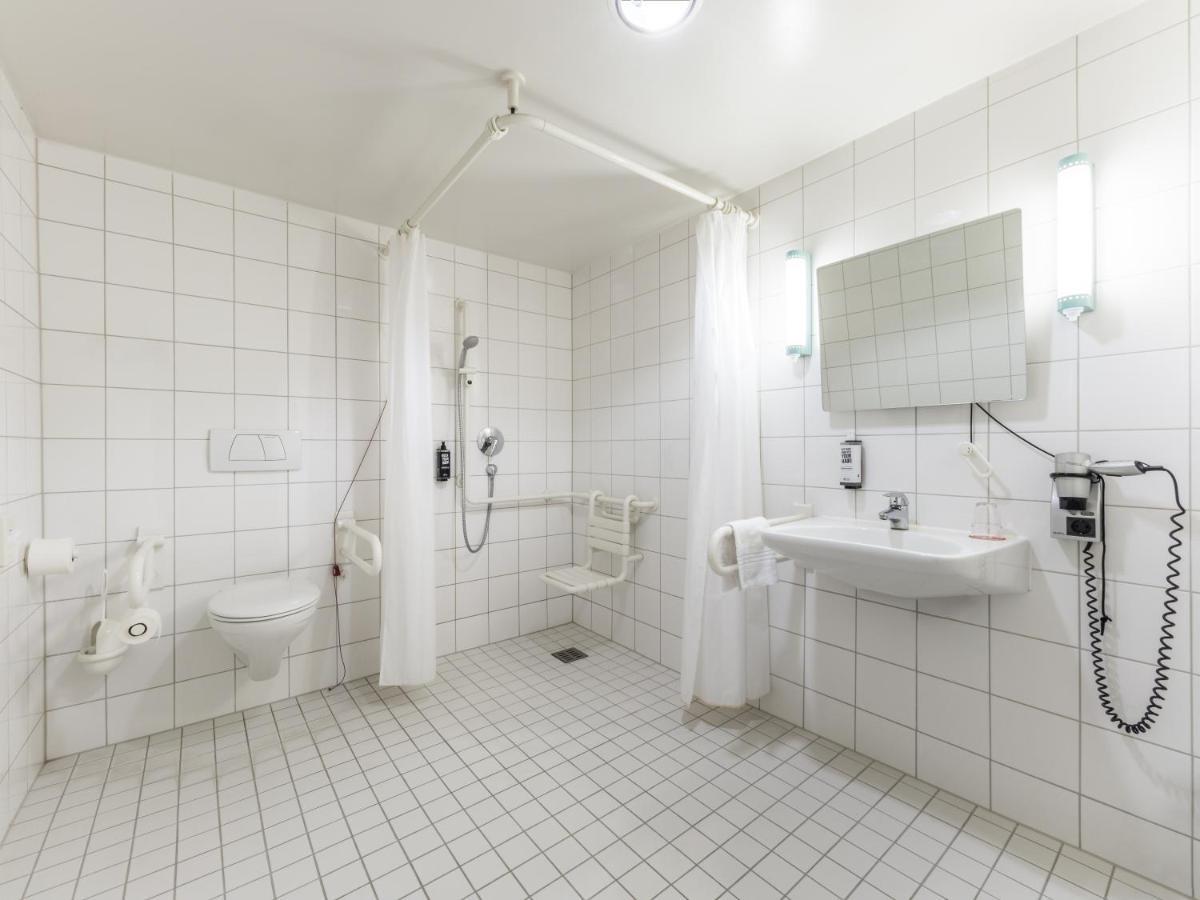 Standard Twin Room Accessible