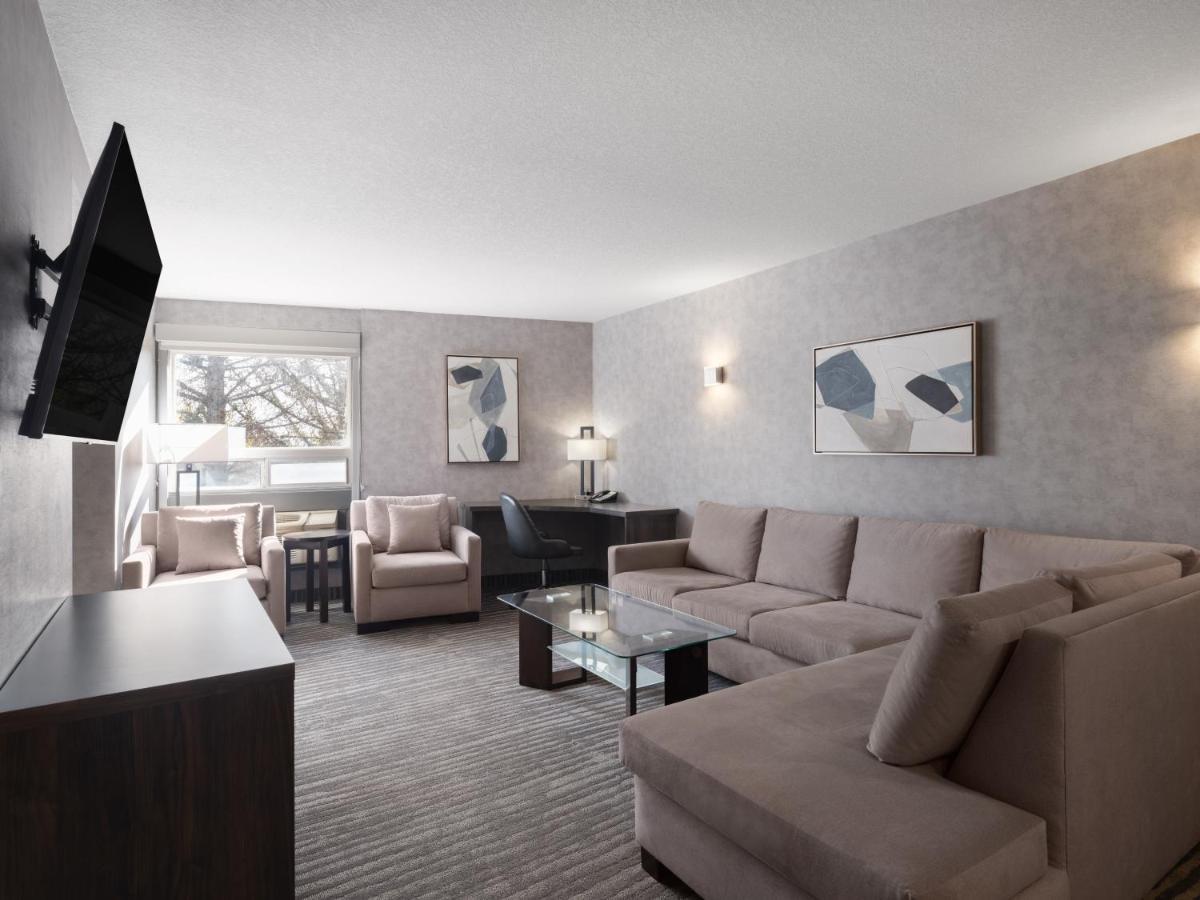 King Suite Spa Bath