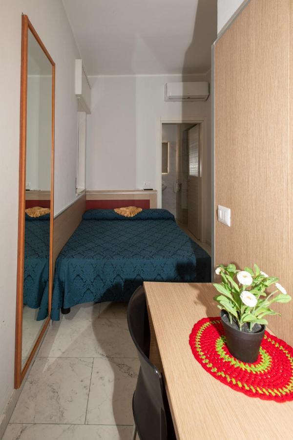 Small Double Room,1499035852:JPEG