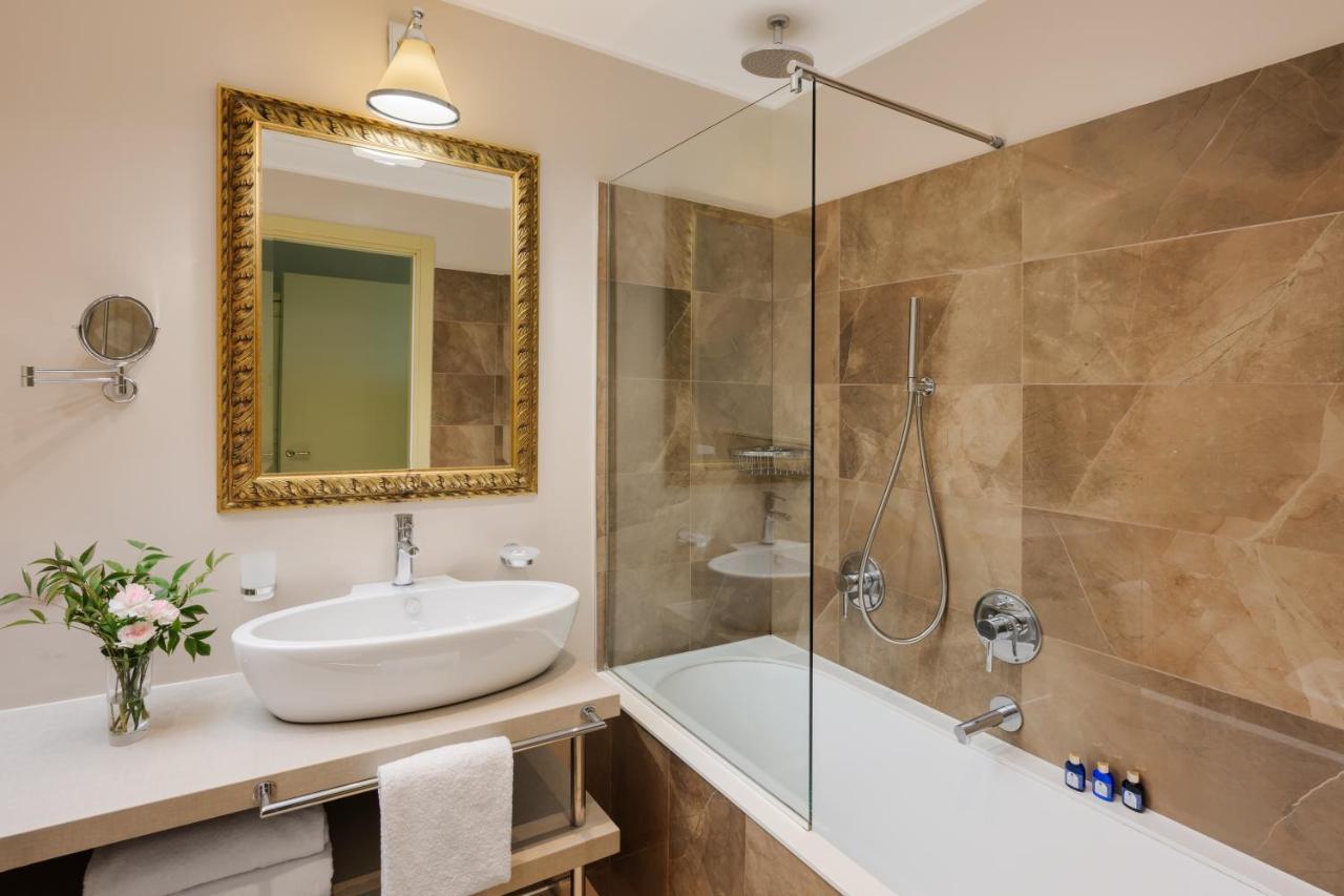 Double Room,1498549816:JPEG