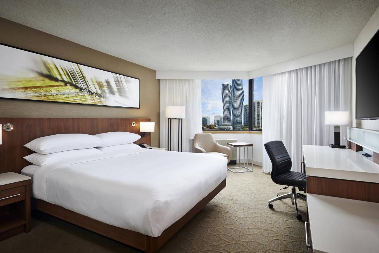 Deluxe King Bed