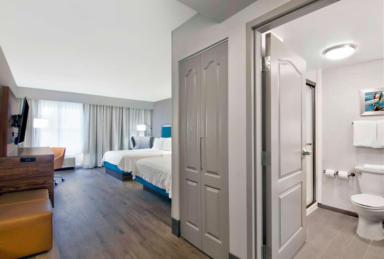 Room with Two Queen Beds - Non-Smoking