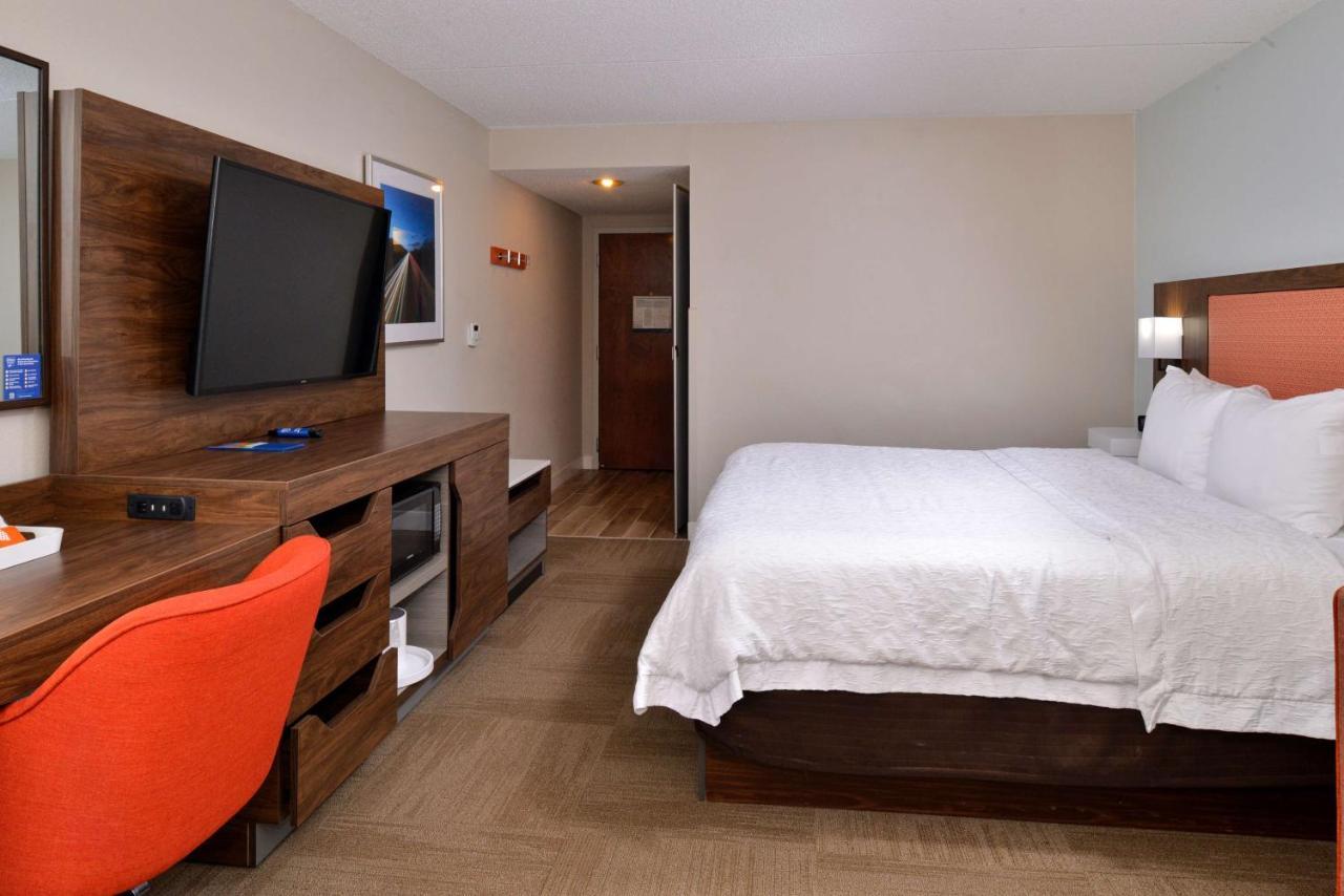 King Room with King Bed - Non-Smoking