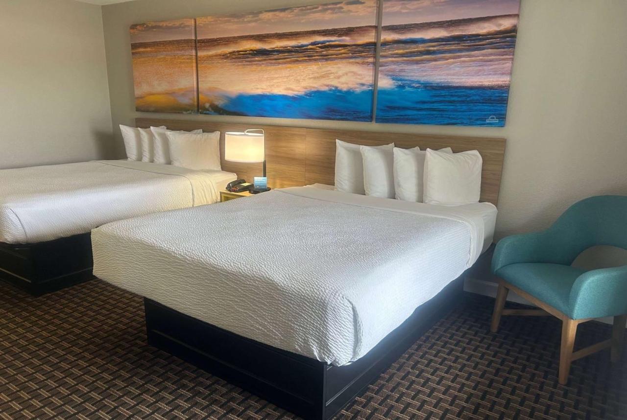 Deluxe Queen Room Two Queen Beds Non-Smoking