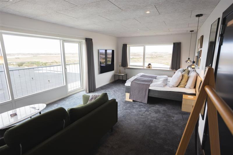 Junior Suite,1498691128:JPEG