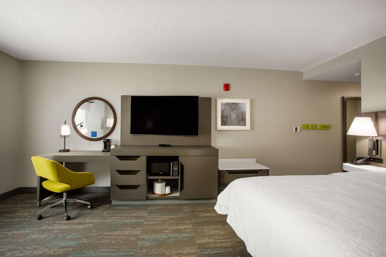 King Room with Sofa Bed - Non-Smoking