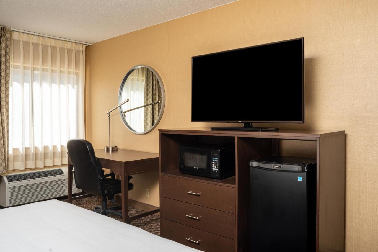King Room Disability or Hearing Accessible Ground Floor