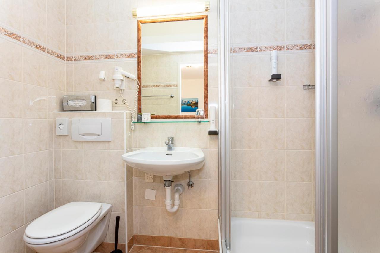 Single Room,1296073804:JPEG