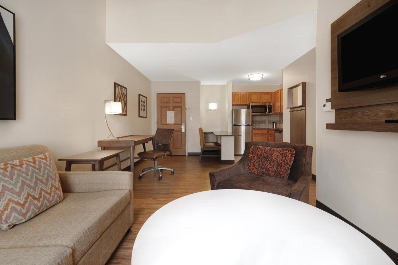 One-Bedroom Suite,1523639299:JPEG