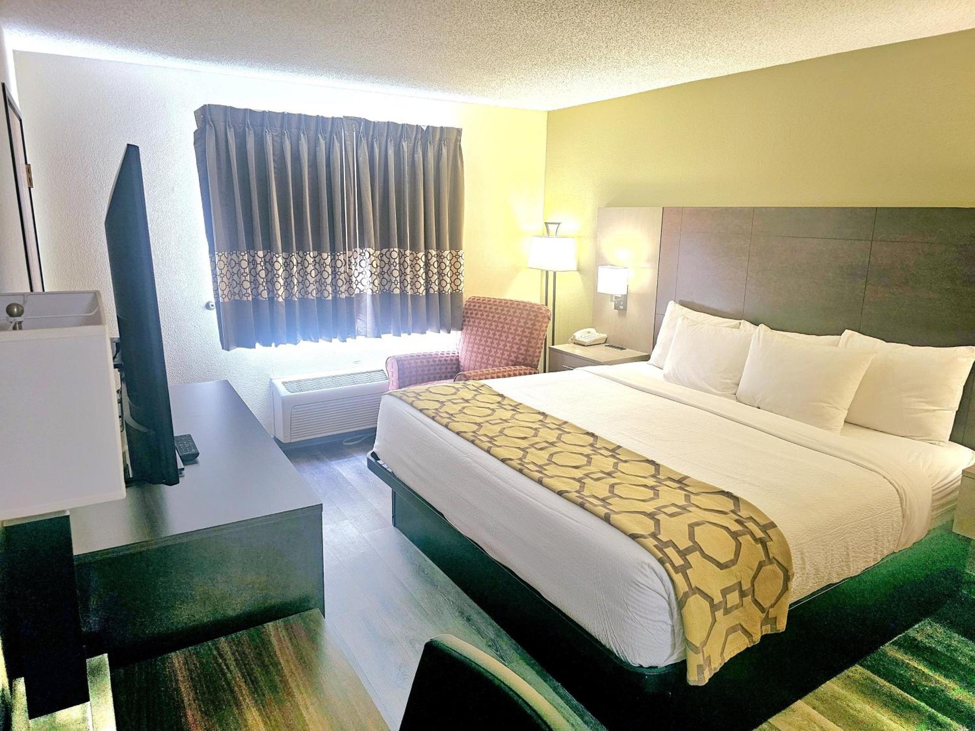 King Room Mobility Access or Non-Smoking