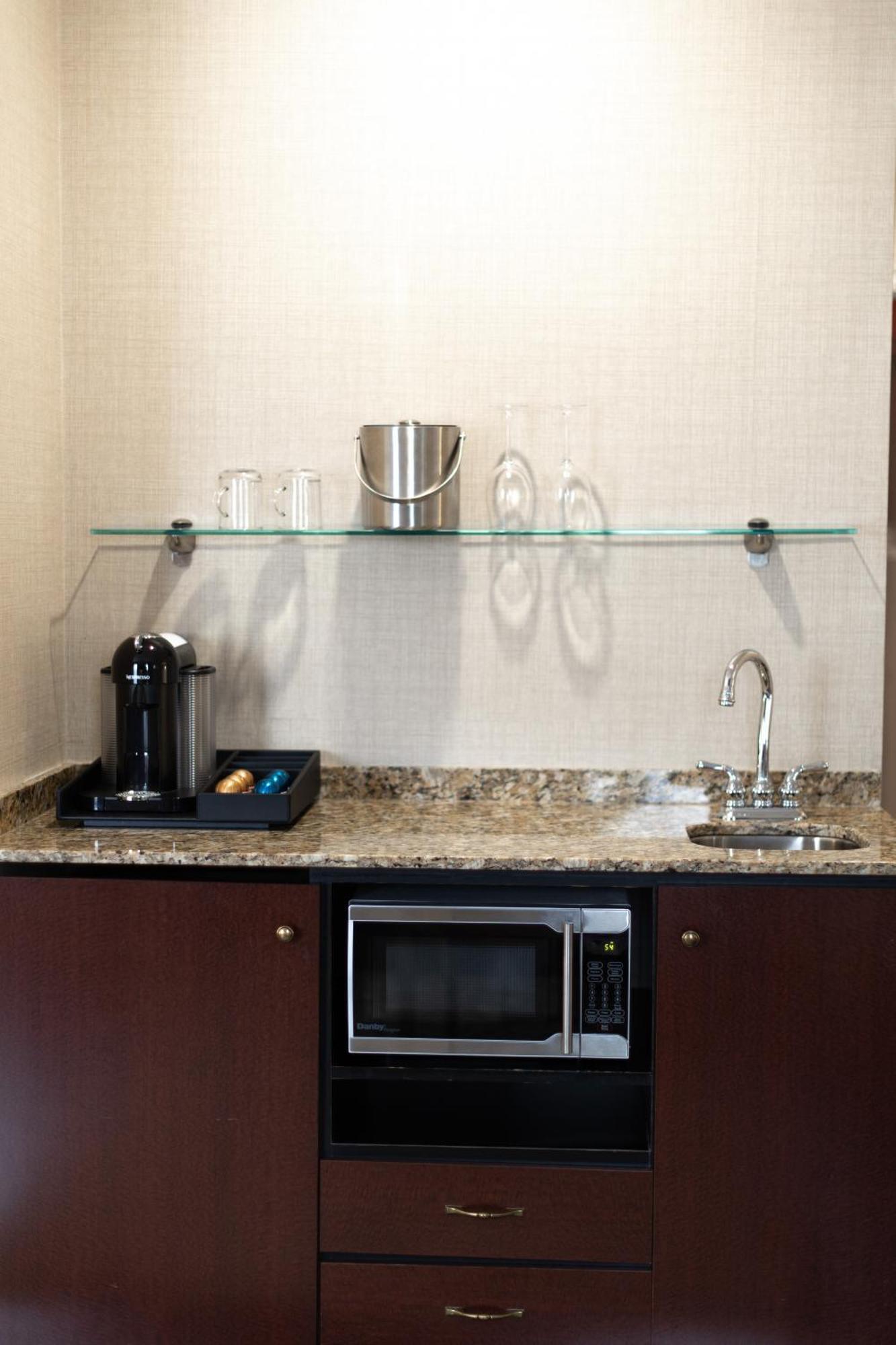 One-Bedroom Suite
