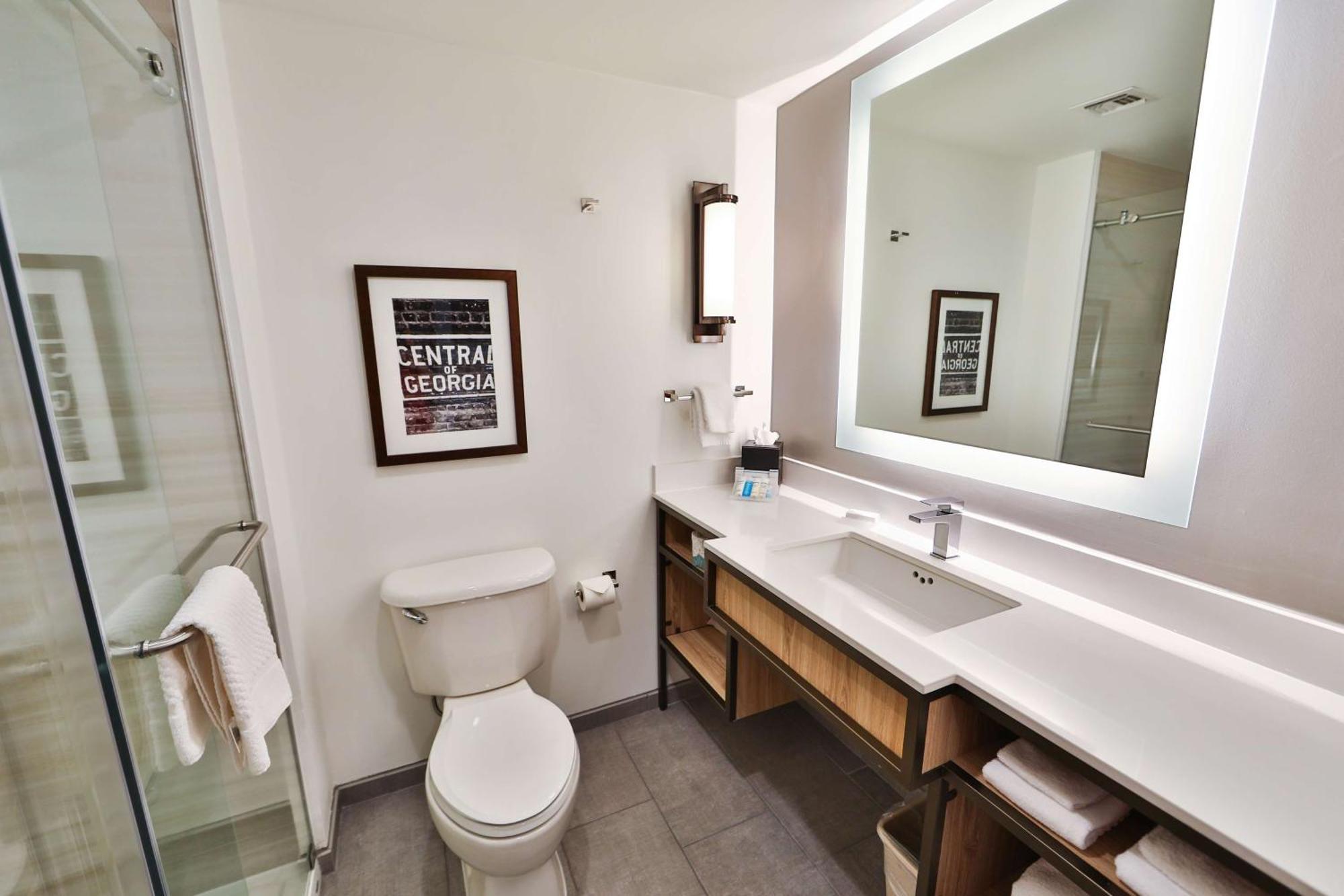 Junior King Room
