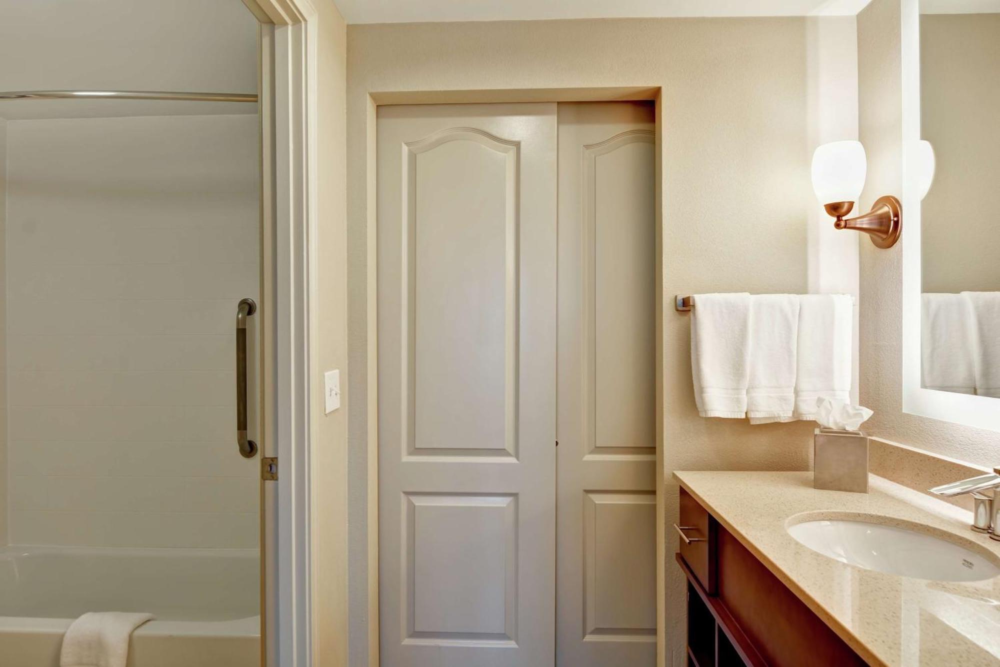 King Studio Suite