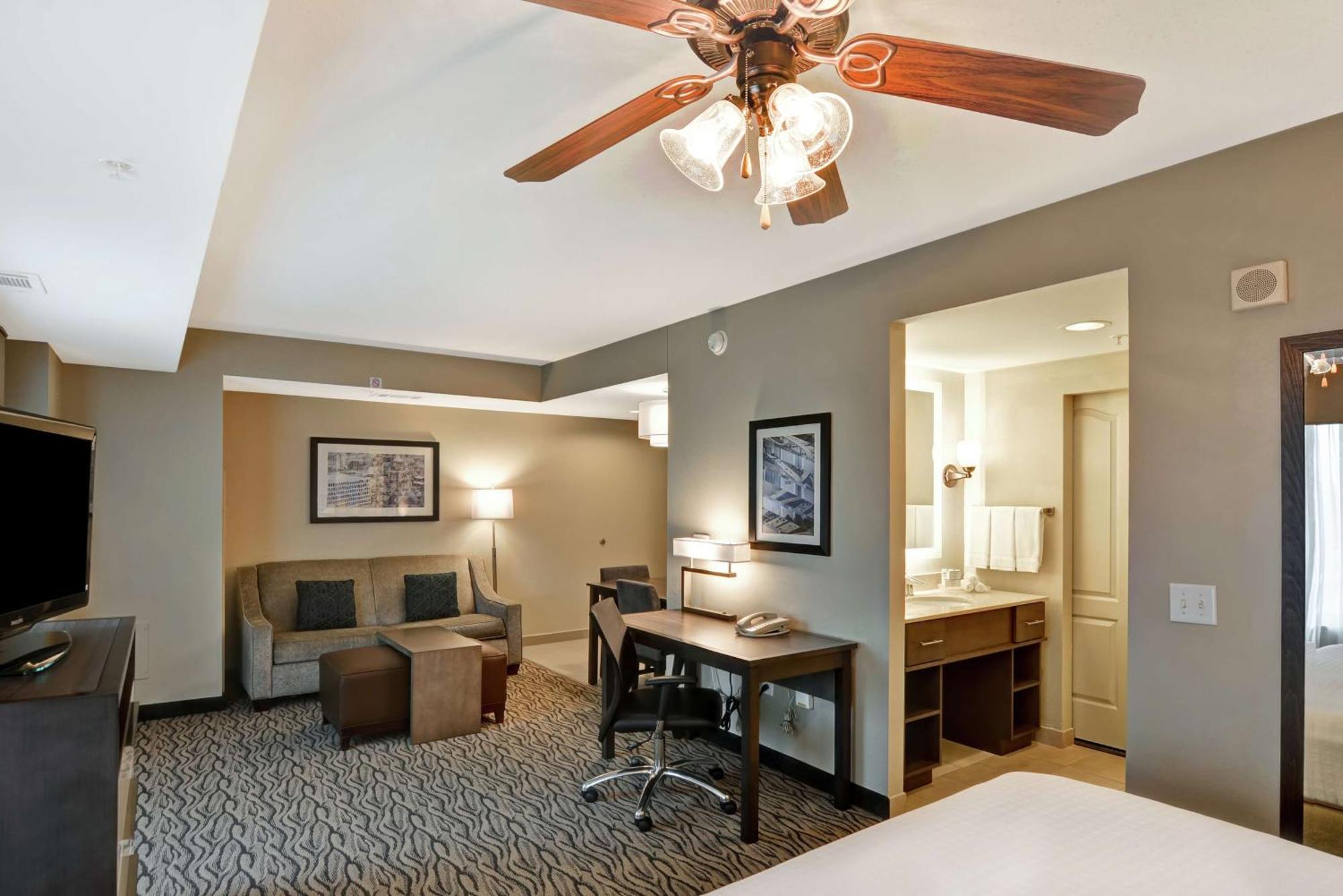 King Studio Suite