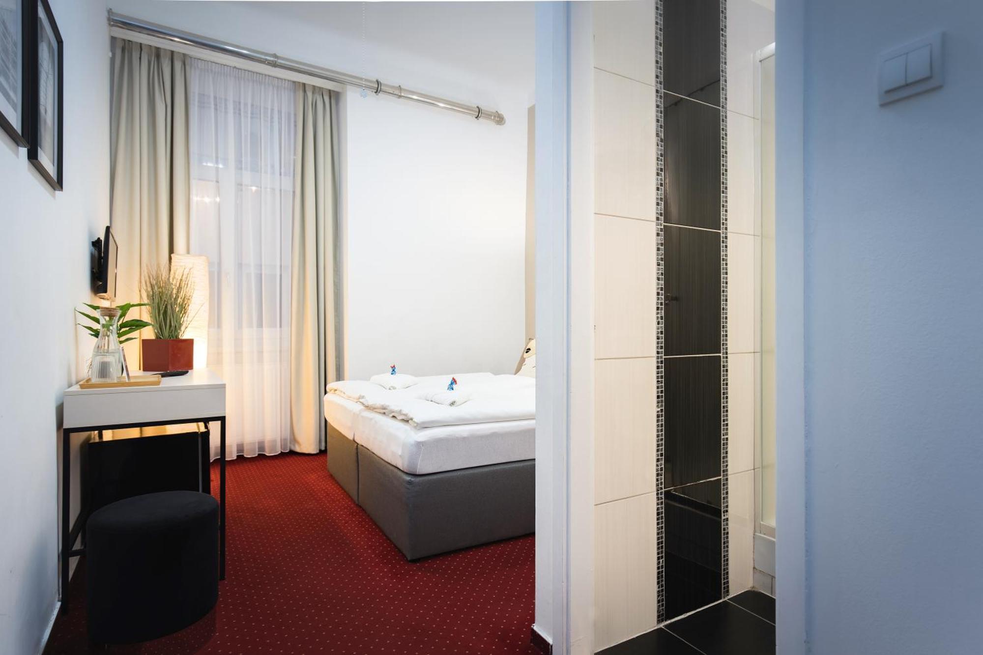 Budget Double Room Private Bathroom